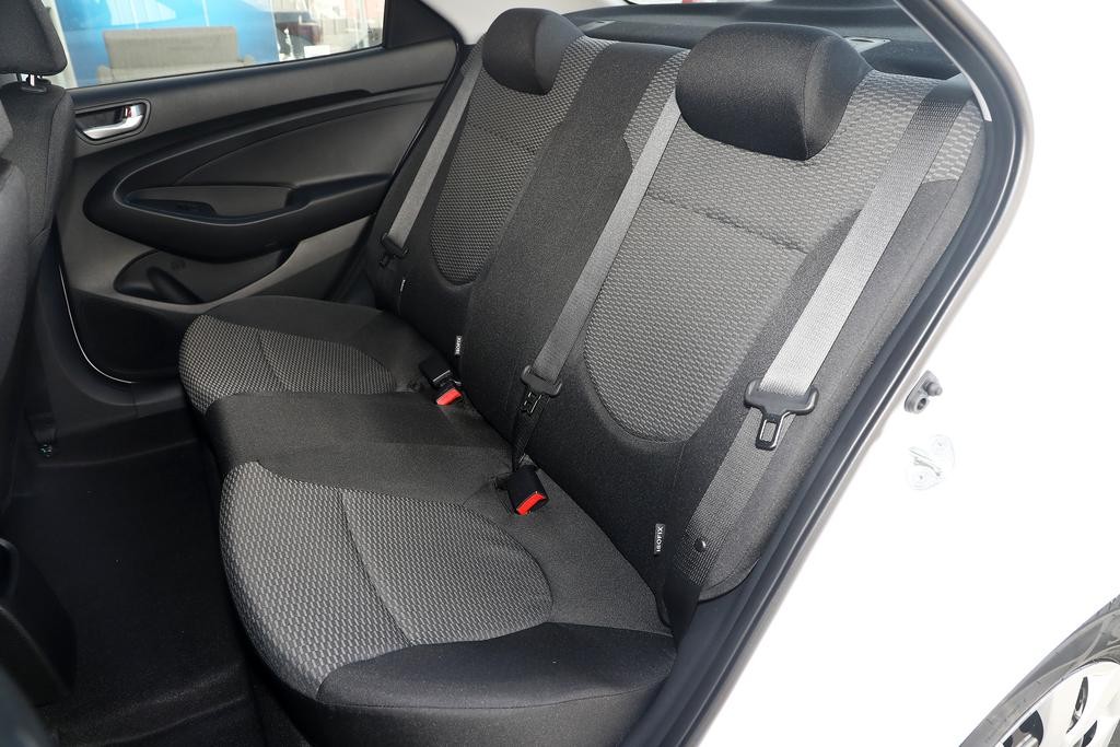 最新款现代瑞纳配置及价格,最新款现代瑞纳报价及图片