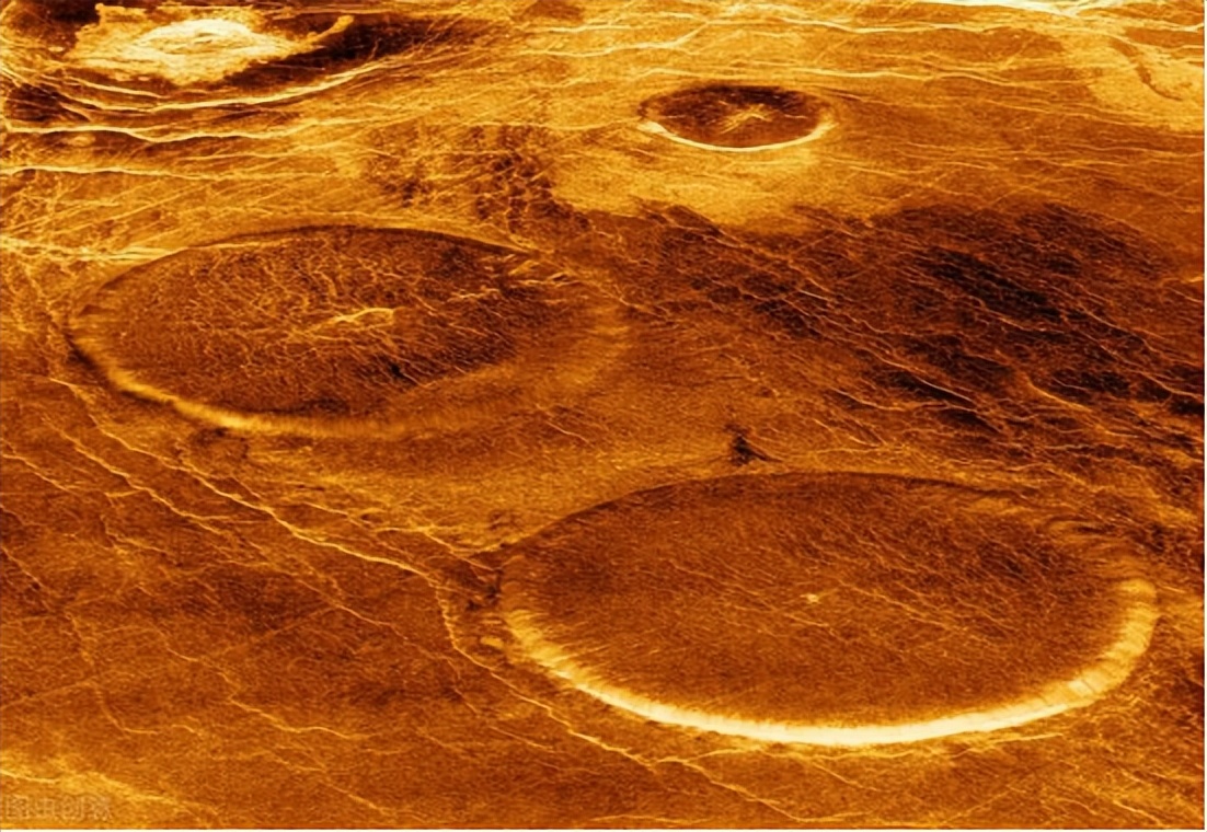 金星比地球更大还是更小,金星比火星还要热吗