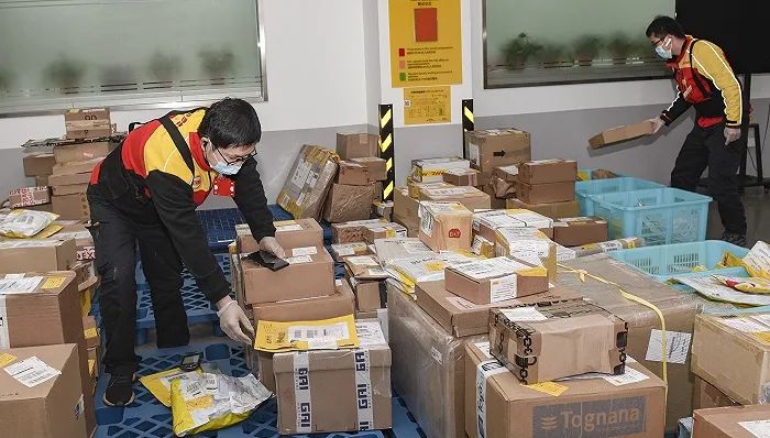 香港快件入境政策最新,入境香港机场隔离最新规定