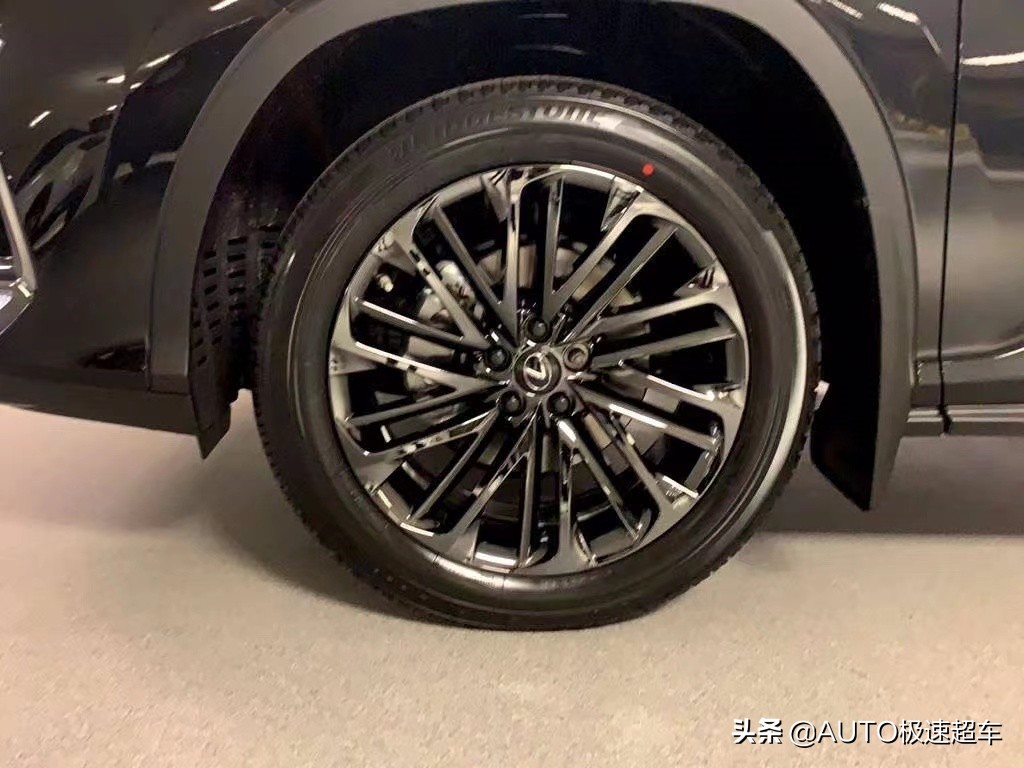 2023款雷克萨斯RX450实拍，运动元素丰富，加速6.8秒，真帅气