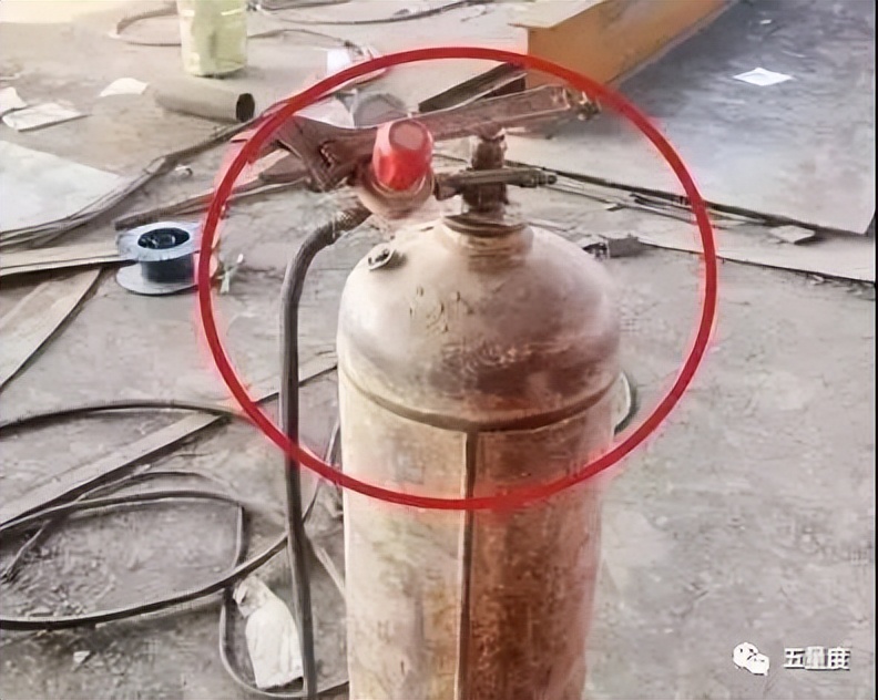 气瓶未设置防倾倒措施处罚,气瓶无防倾倒措施归谁管理