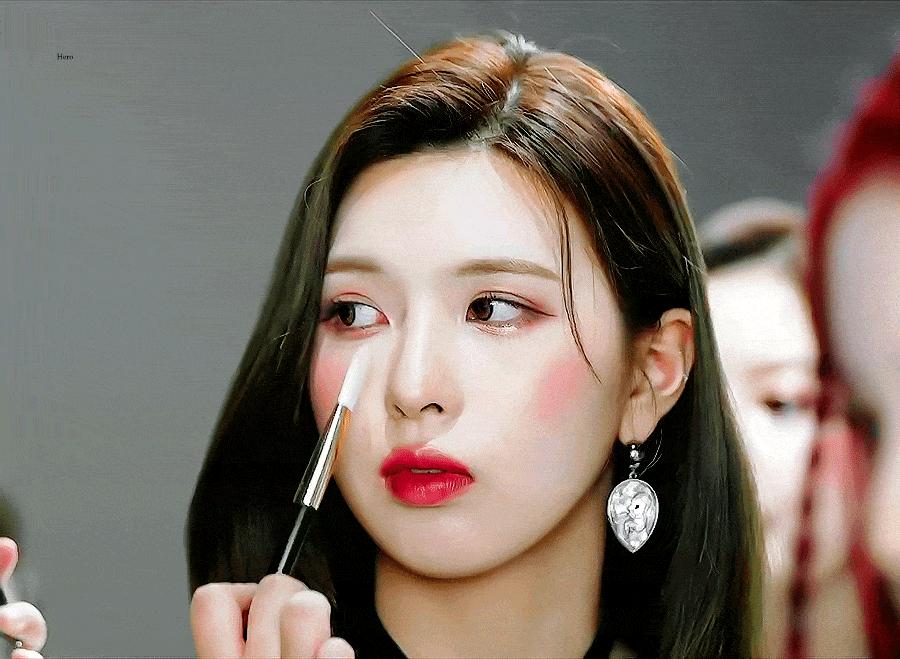 适合大光明脸型的发型,大光明发型怎么样才好看