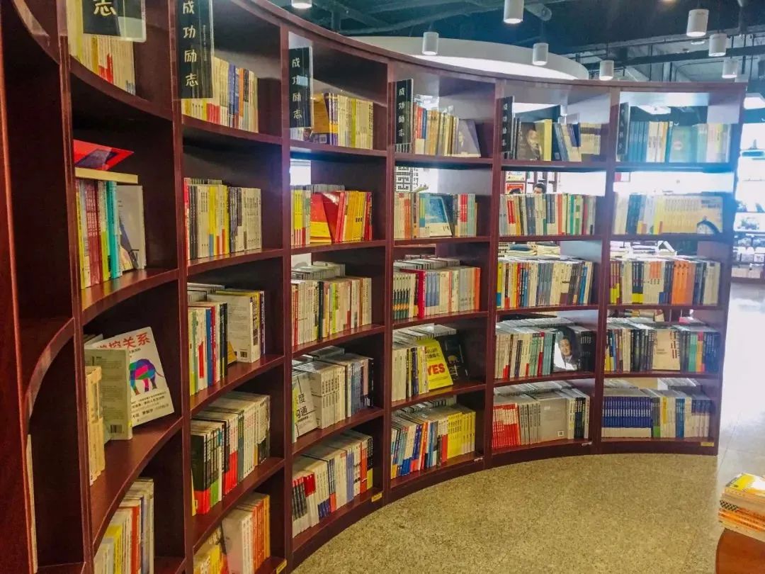 我家门口有条河,我家门前有条河全文