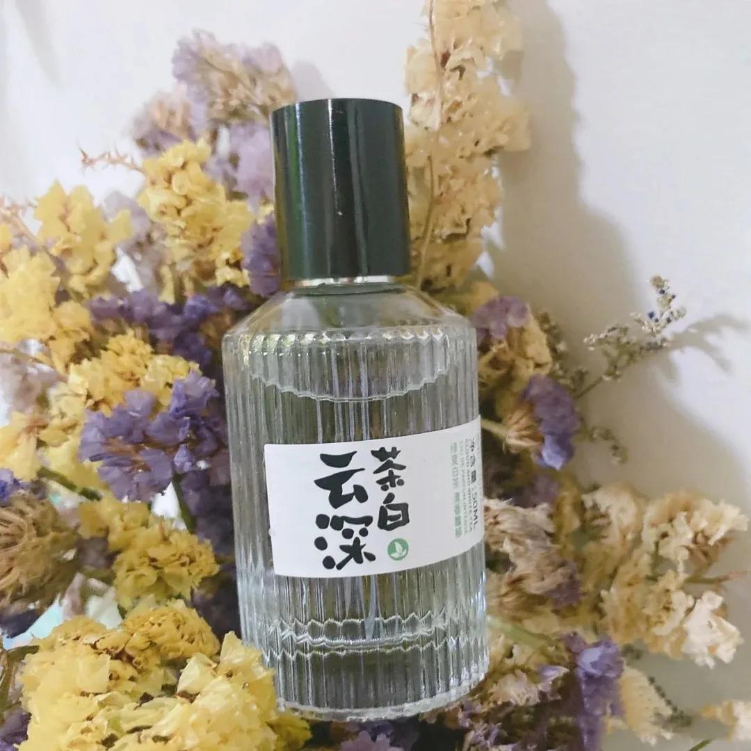 拼夕夕平价香水分享,拼夕夕木质清冷味的香水小众平价