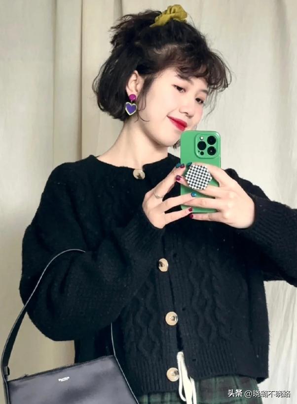 40岁脸大减龄的齐肩烫发,2020年时尚减龄齐肩烫发