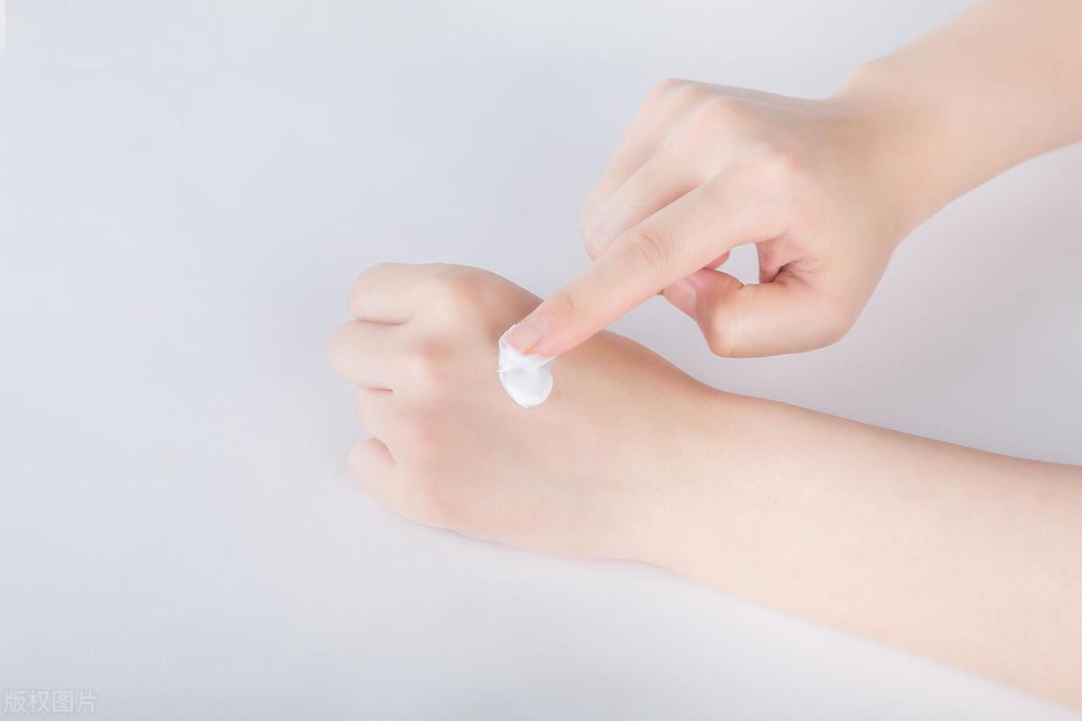 痘印痘疤不用药怎样才能消除更快,治疗痘痘痘印的最有效的药膏