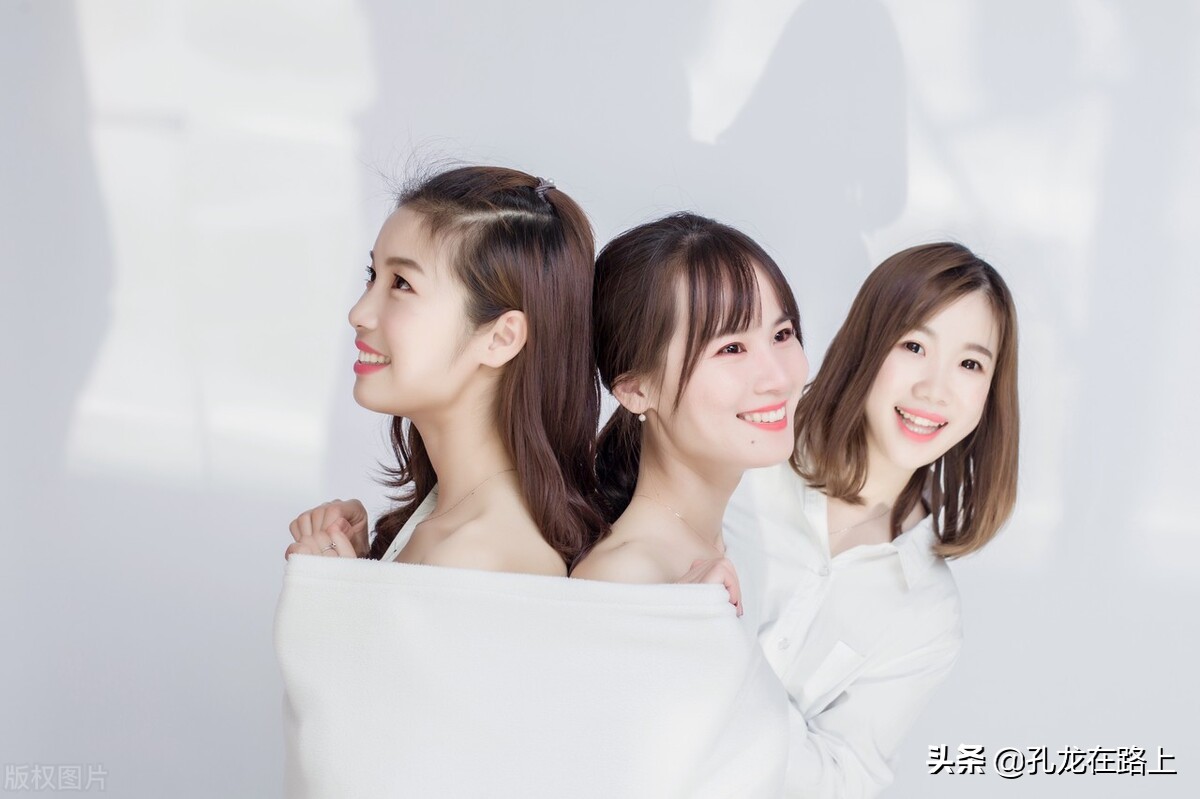 一般穿睡衣里面穿内裤不,女性穿睡衣里面穿文胸吗