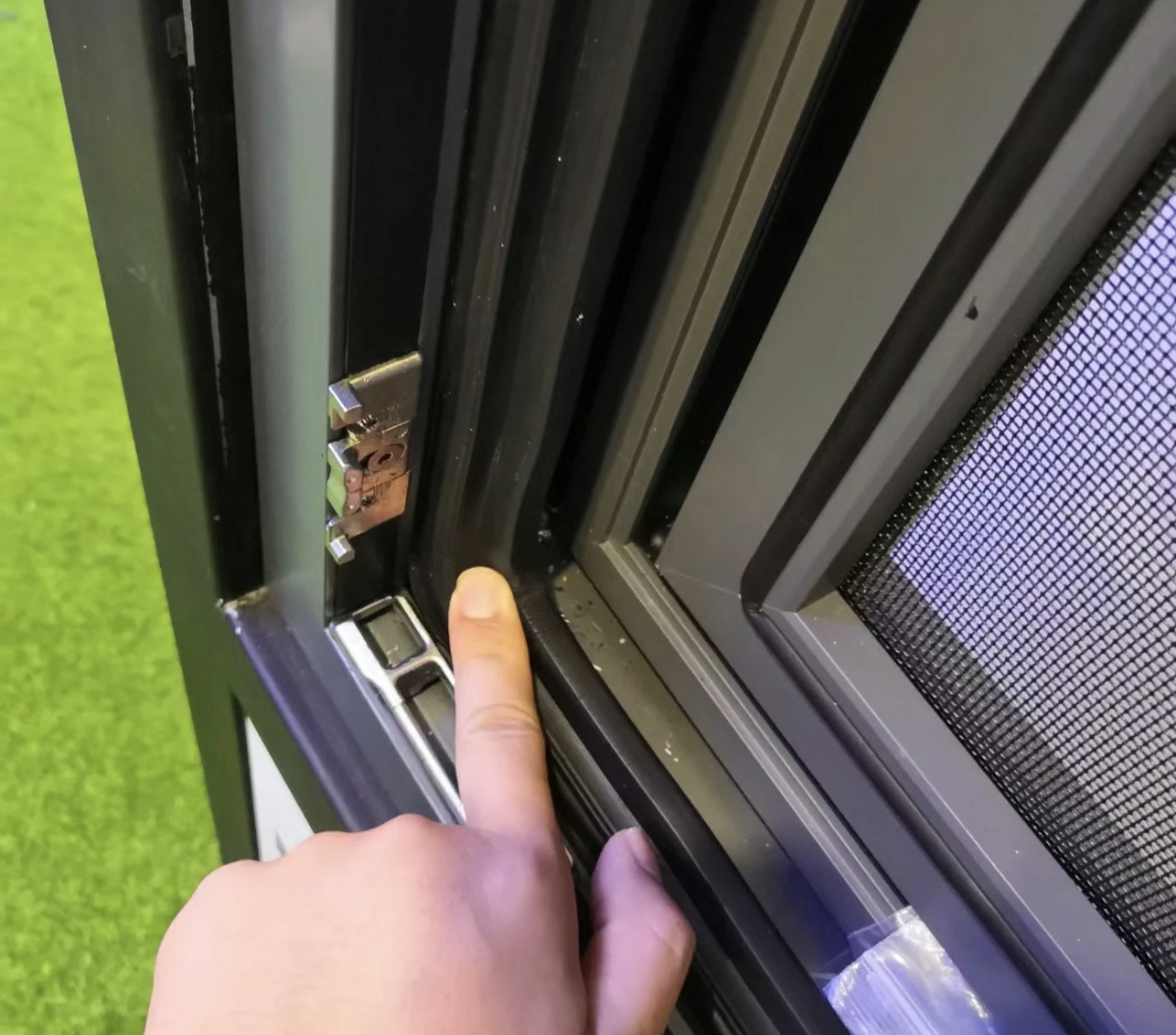 内行人和外行人怎么选门窗,选门窗避免的十个坑