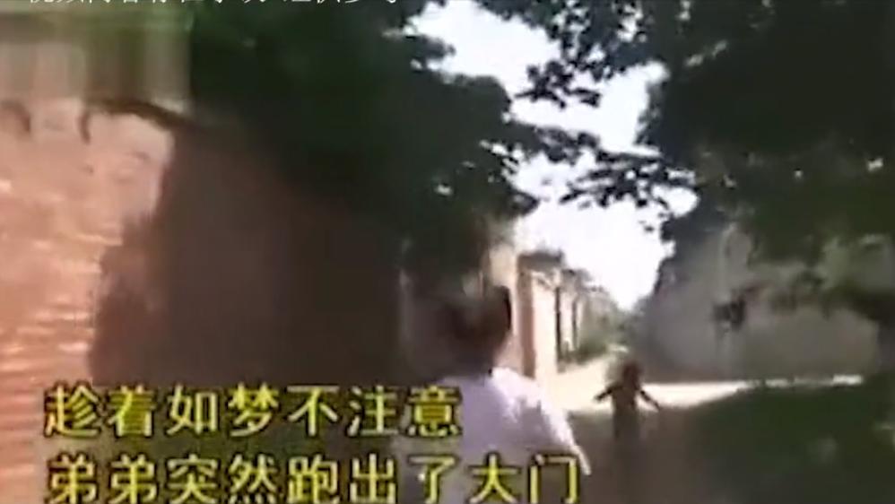 小孩爸爸被关在小黑屋,父亲把儿子关进小黑屋电视剧