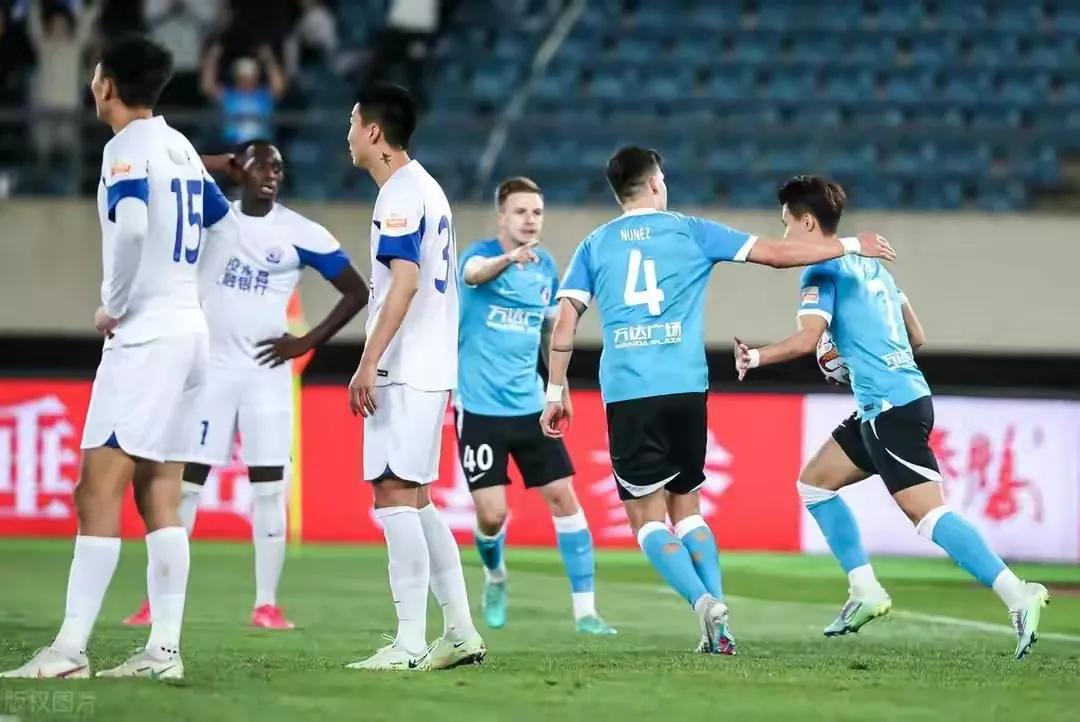 中超武汉三镇豪取11连胜继续领跑,2023年中超十六轮泰山对申花视频