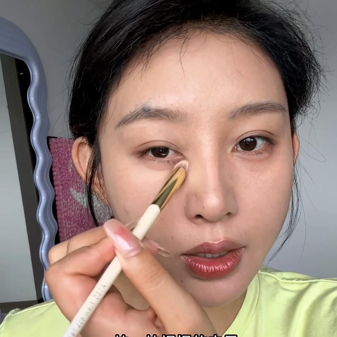 遮瑕笔的正确使用方法,遮瑕笔怎么正确使用