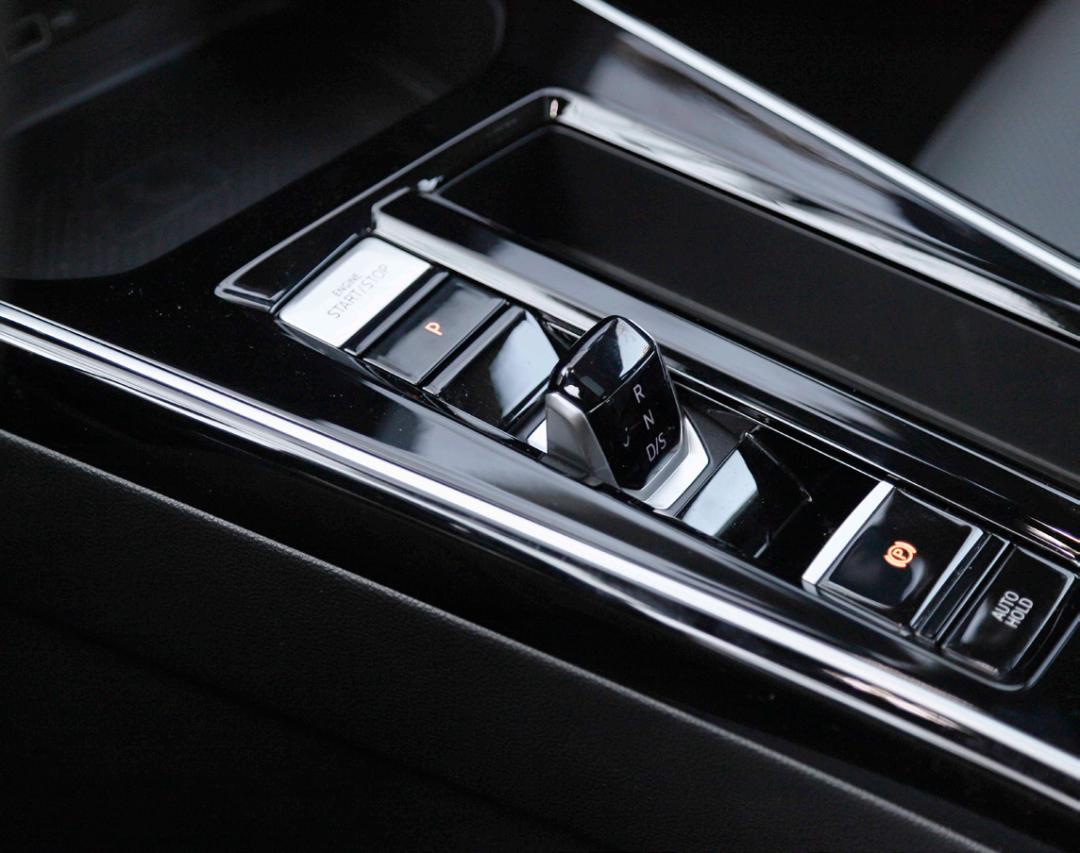 凌渡L和大众cc车身哪个宽,凌渡比速腾宽多少毫米