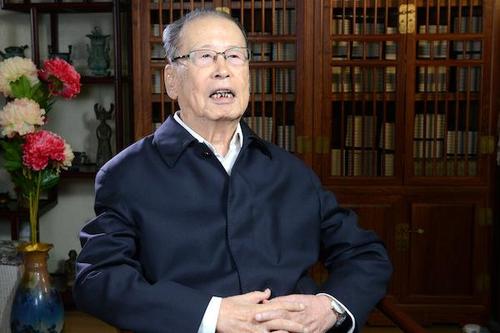 1986年，葡萄牙总统反悔澳门归还时间，周南：本世纪前必须还