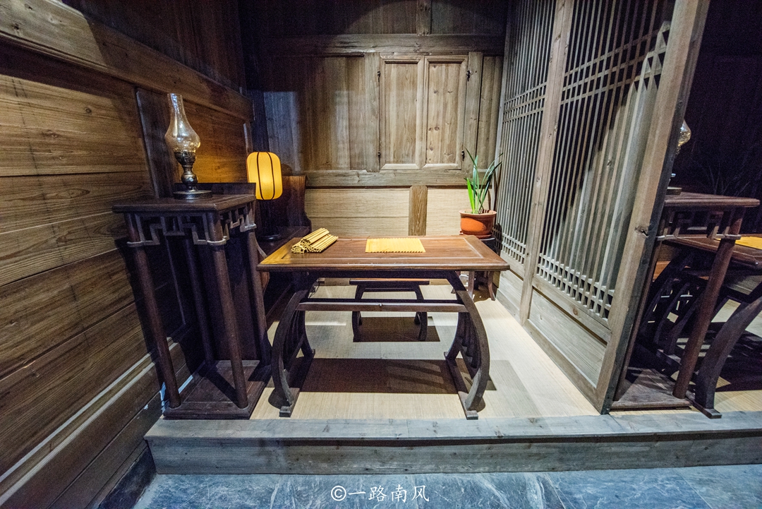 旅行来到福建长汀，发现一个“瑶池仙境”，内有成龙捐献的古建筑