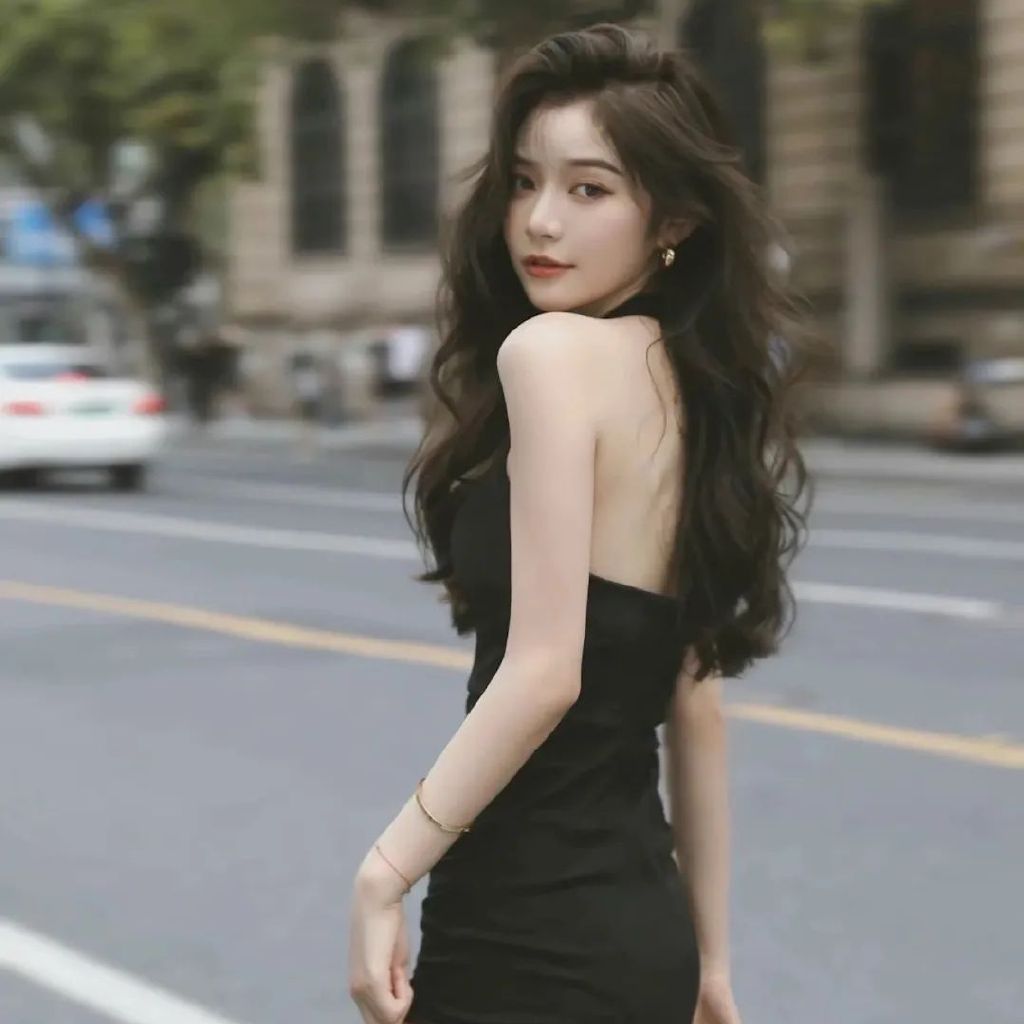 2018发色显肤色白又低调的发色,浅发色和深发色哪个更低调