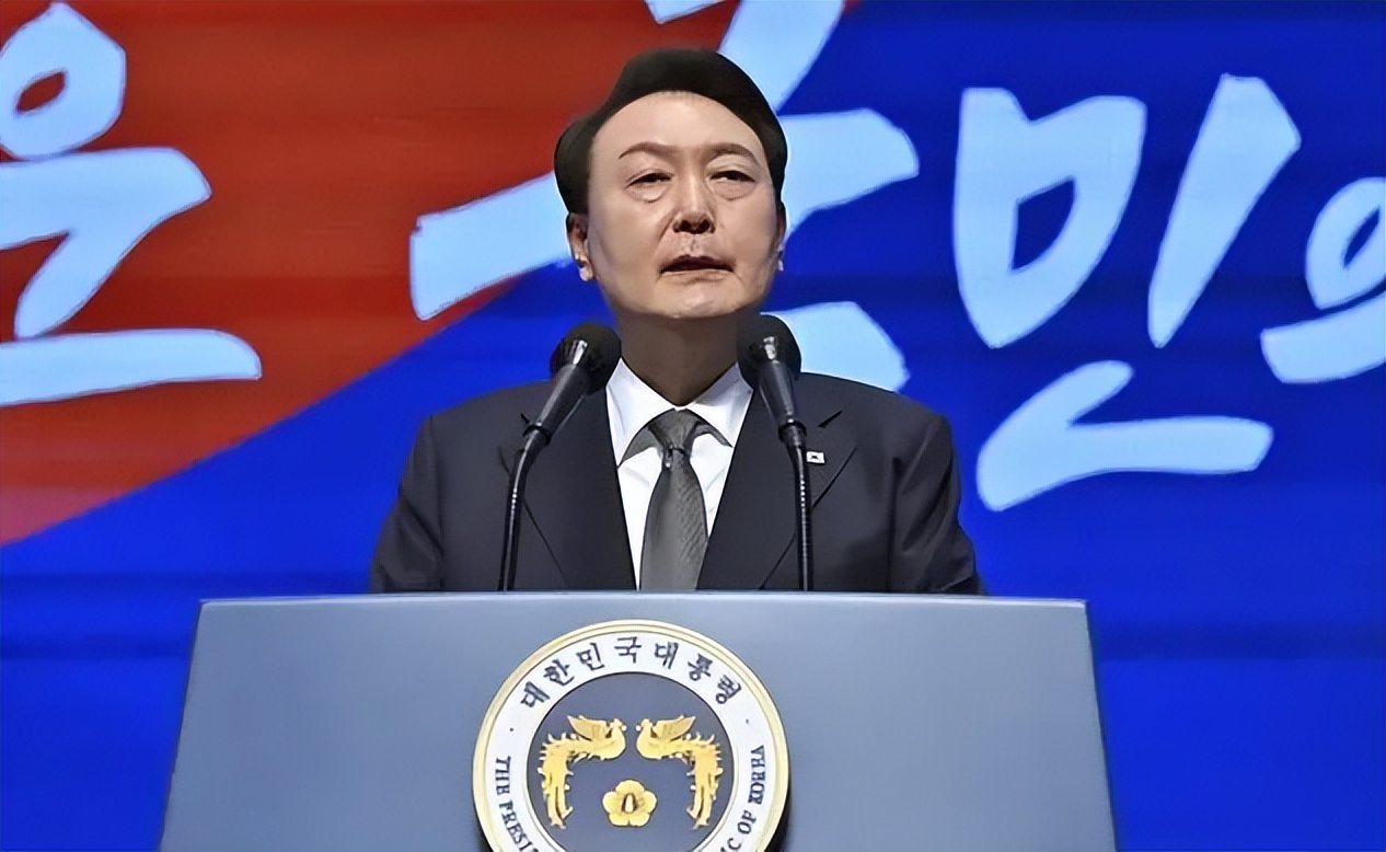 “我是日本人讨厌韩国”！韩住宅挂上膏药旗，尹锡悦媚日酿恶果