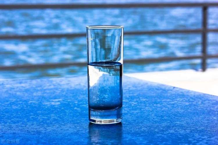 香水是怎么制作的图文,怎么制作留香珠香水