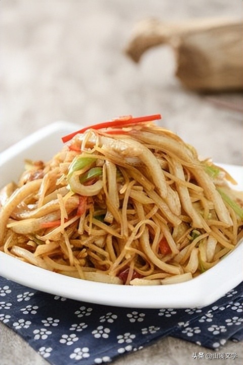 腐竹太咸了要怎么弄,腐竹炒的有点咸怎么办