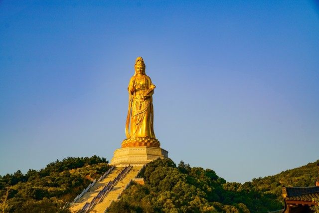 海南的观音雕像在哪里,南海观音像是铜像吗