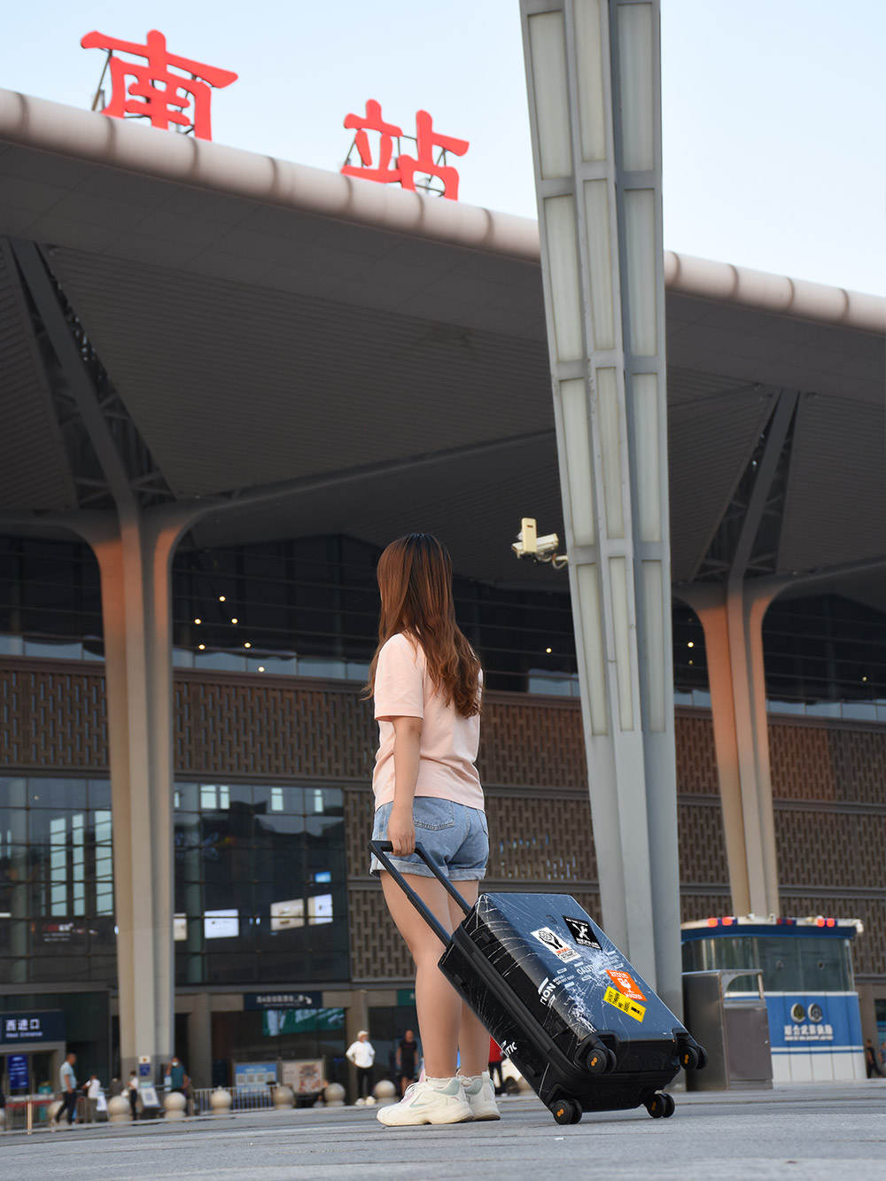 地平线8号地球狂想系列环保旅行箱：差旅*党**的潮流范儿