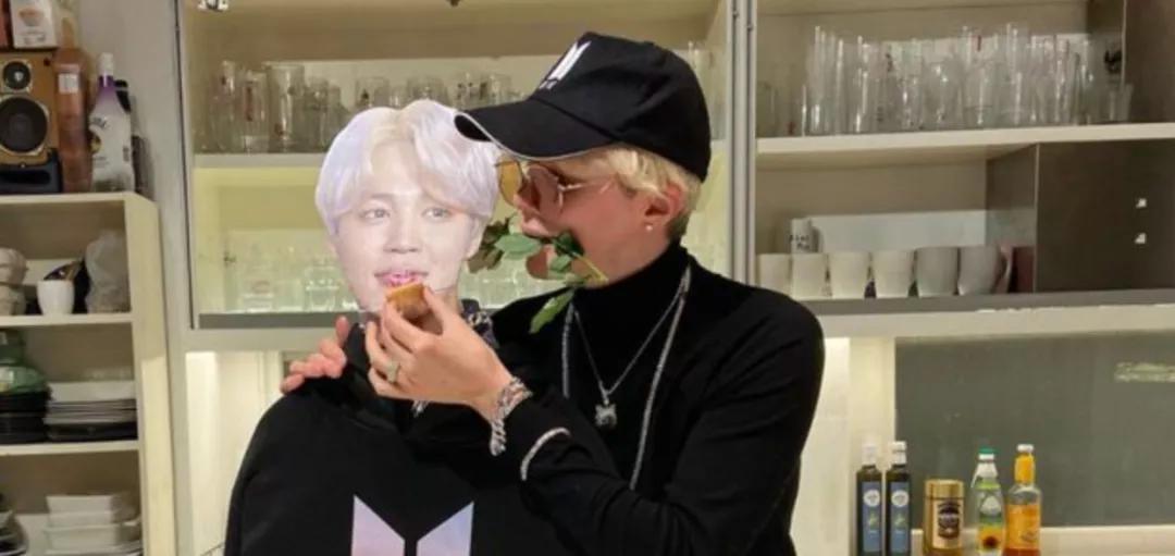 日本18岁女网红沉迷整容,韩国人气网红过度整容