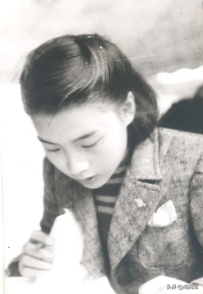 大会堂金色大厅柱子,林徽因设计天安门广场