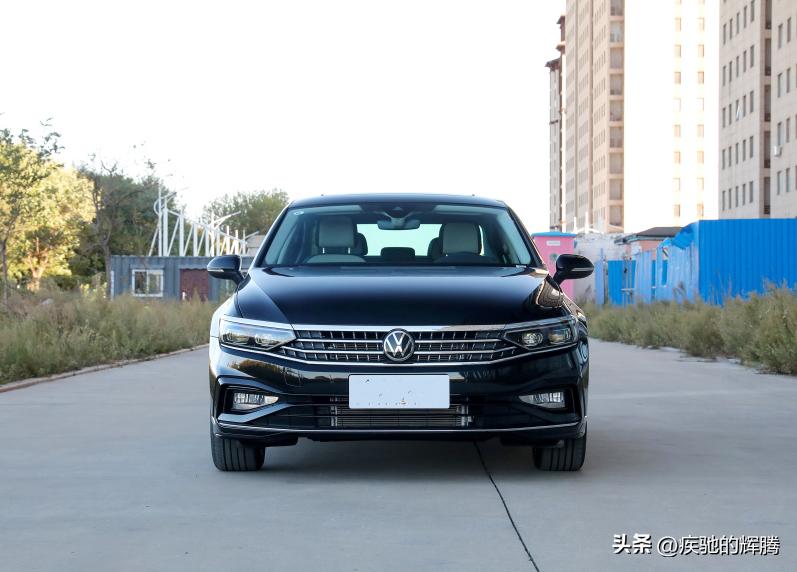 大众迈腾顶配2017款3.0v6发动机,3万多手动挡大众迈腾