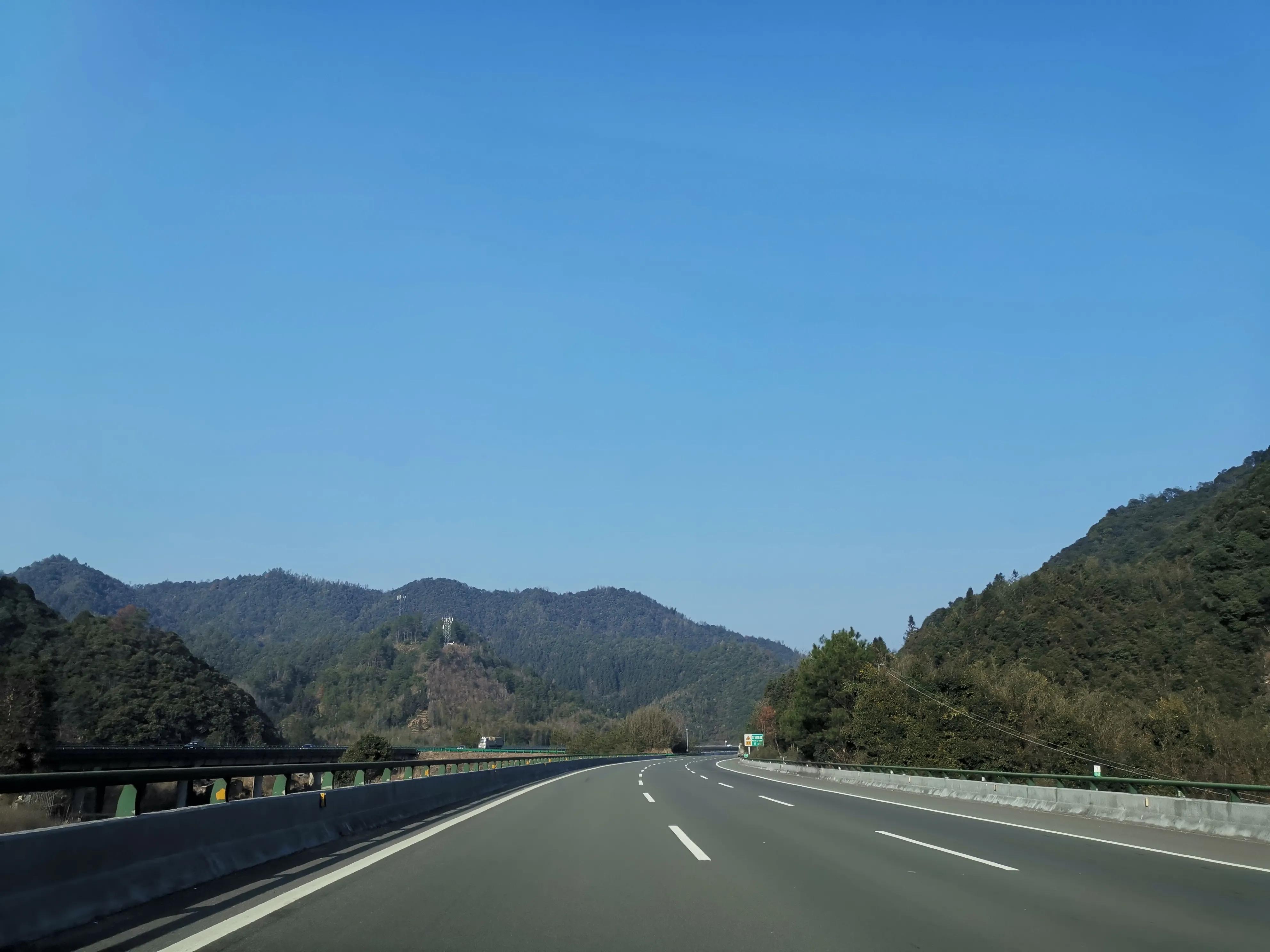 比亚迪汉ev冠军版全程高速实测,比亚迪汉ev贵州山路实测