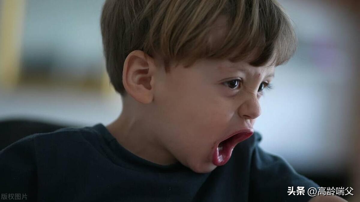 从小缺爱的男人长大后的特征,长期缺爱的三大特征