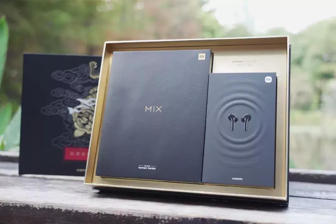 大牌虎年套装礼盒 (经典的虎年礼盒)