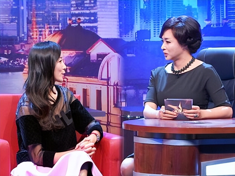 金星说走红毯穿深v,金星吐槽深v抹胸装