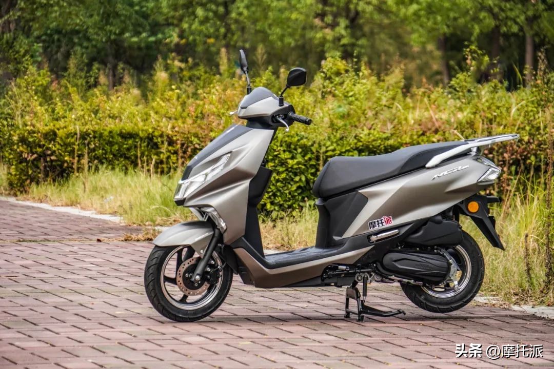 本田ncr125和铃木uy125实测,五羊本田摩托车踏板ncr125价格