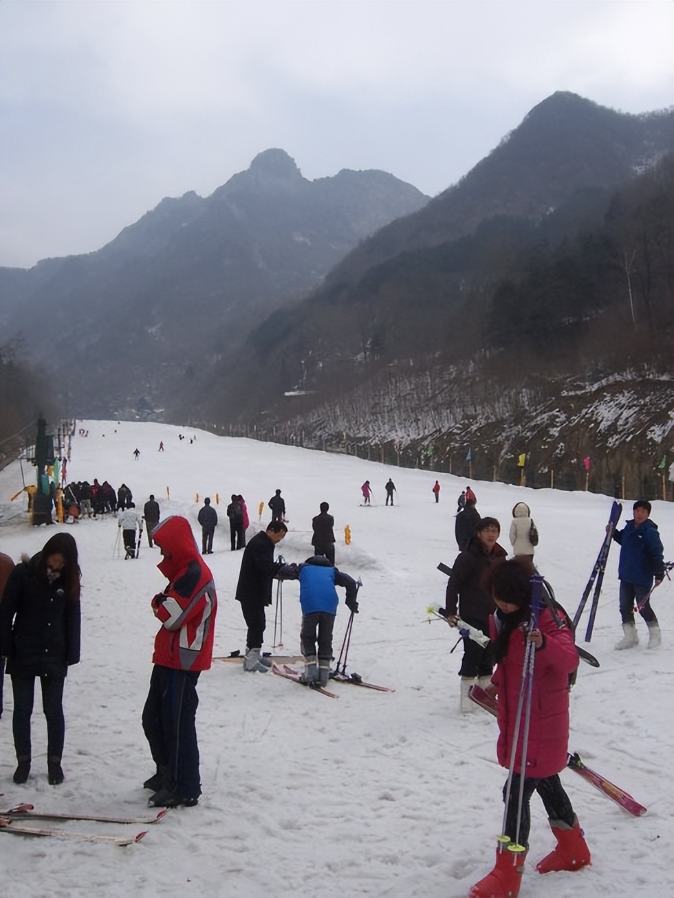 西安一年四季都能练滑雪的地方,西安哪个滑雪场适合嬉雪