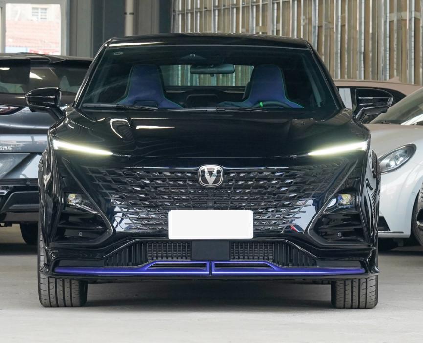 北汽魔方和长安z6哪个好一点,北汽魔方和长安unii对比