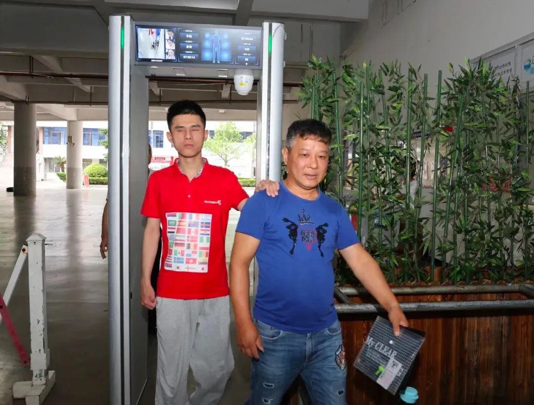 “追梦的少年”啊，一个也不能落下！