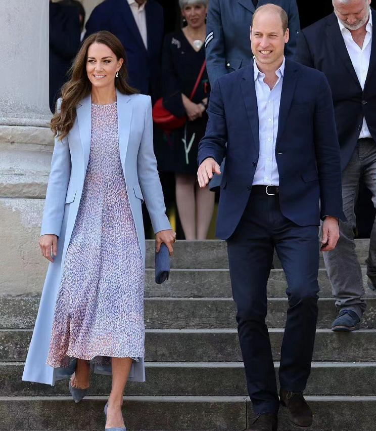 凯特王妃高贵典雅,凯特王妃就是好看走路气场十足