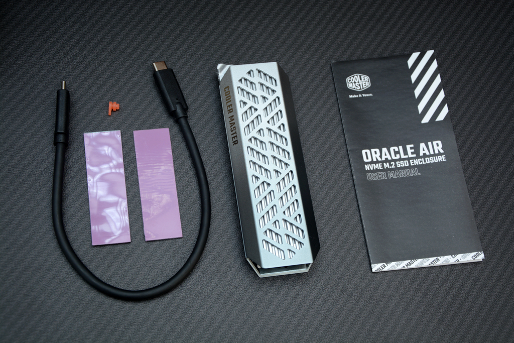 颜值与速度并存，免工具安装，酷冷至尊神钥AirM.2NVME硬盘盒开箱