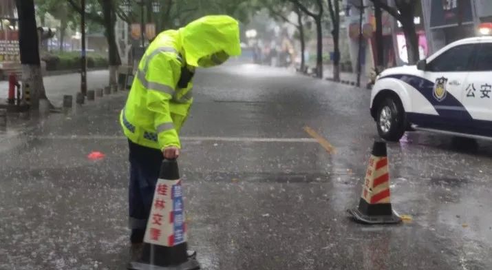 关于实施临时道路交通管制的通告,荆州最新交通管制通知