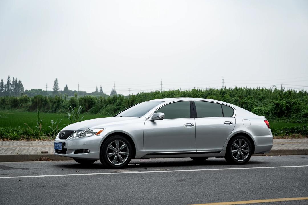 足够强大，就能与自己和解，经典值得回味——二*雷手**克萨斯GS300