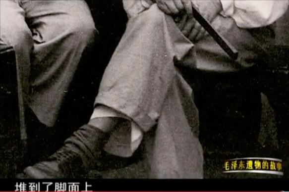 毛主席的睡衣与拖鞋：睡衣有73个补丁，拖鞋穿27年曾被扔进垃圾桶