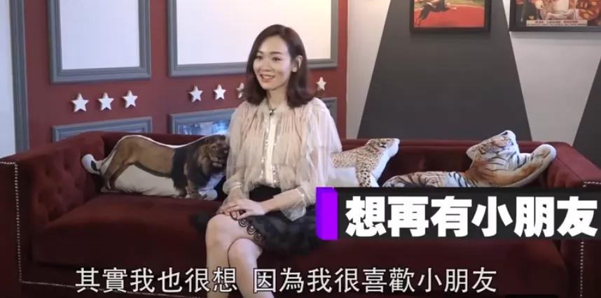 港姐杨思琦一人带俩娃,港姐杨思琦视频