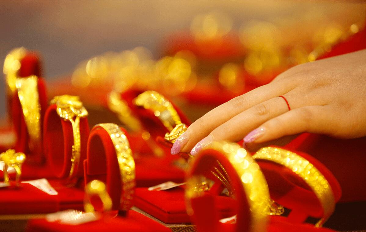 黄金首饰去哪里买性价比高,黄金首饰在哪里买划算又实惠