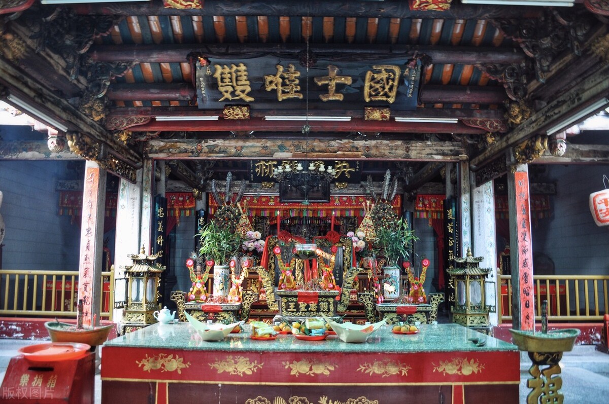 广东潮阳，一个与神狂欢的小镇做题家之乡，为什么值得我们关注