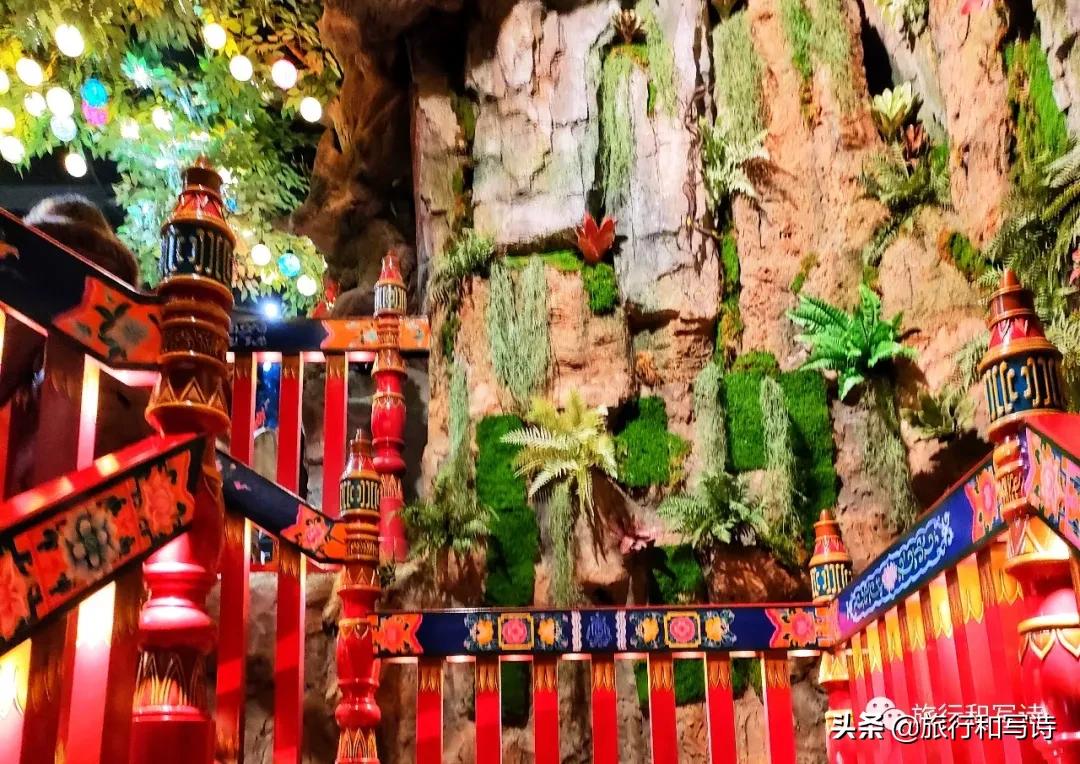 坐啥车去黑石礁西域风情古街,老大连黑石礁夜市