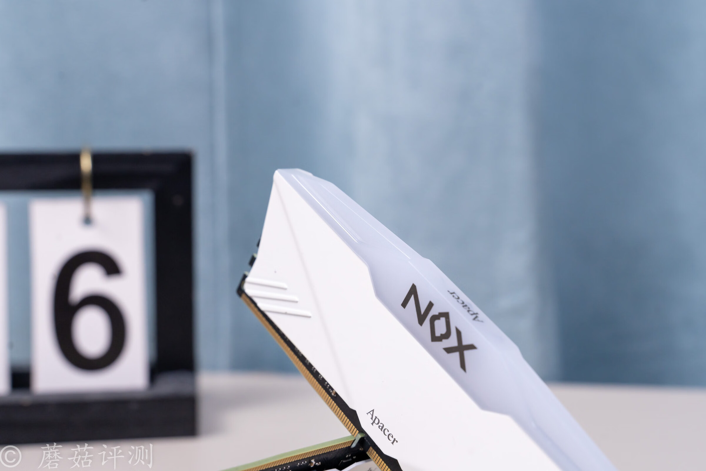 宇瞻ddr4240016g普条怎么样,宇瞻暗黑8gddr43600白色