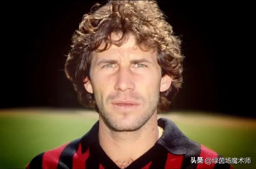 盘点足坛历史十大传奇球星,00后足坛十大新星后卫