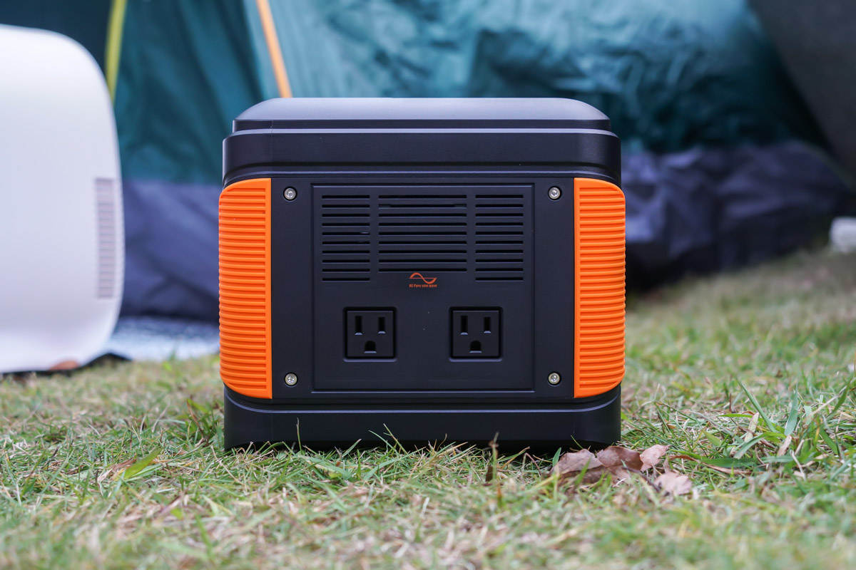 金威澎全兼容快充10000mah,支持80w无线充电