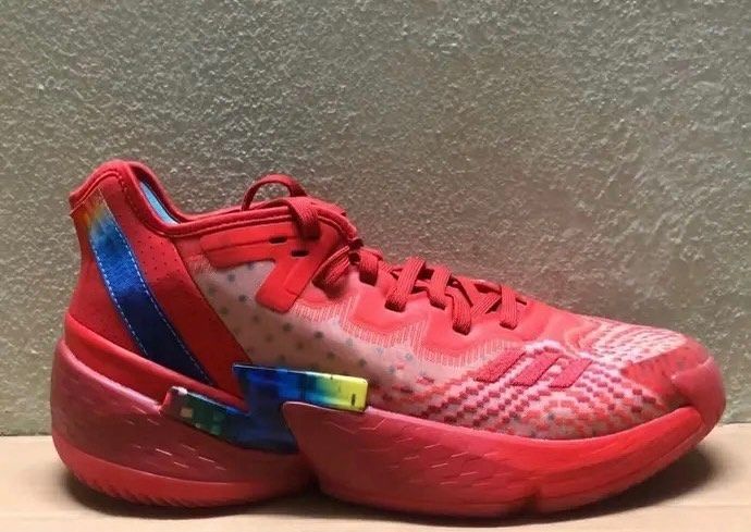 拉塞尔和国产篮球鞋,安踏拉塞尔球鞋一代