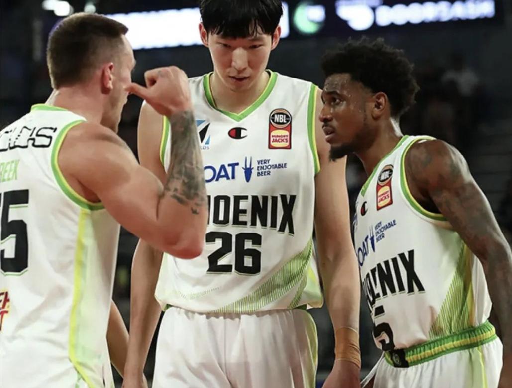 周琦大魔王夺冠,周琦落选常规赛mv