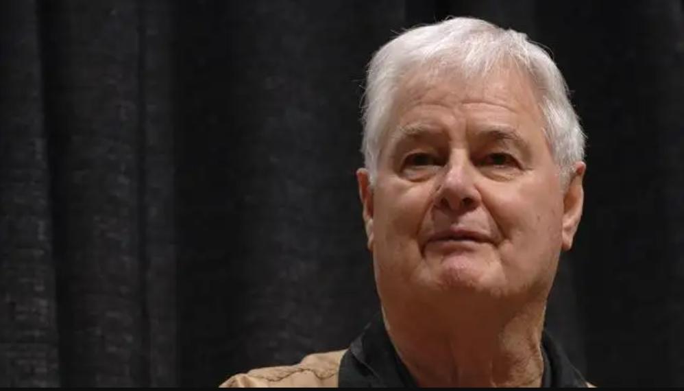 被20万人爆赞的神作！一个不讲信用的男人，他凭什么惹哭中国人？